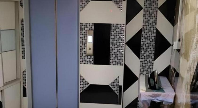 เซอร์ดัง บิซิเนสโฮเต็ล Hotel เซอรีเคมบางัน ภายนอก รูปภาพ